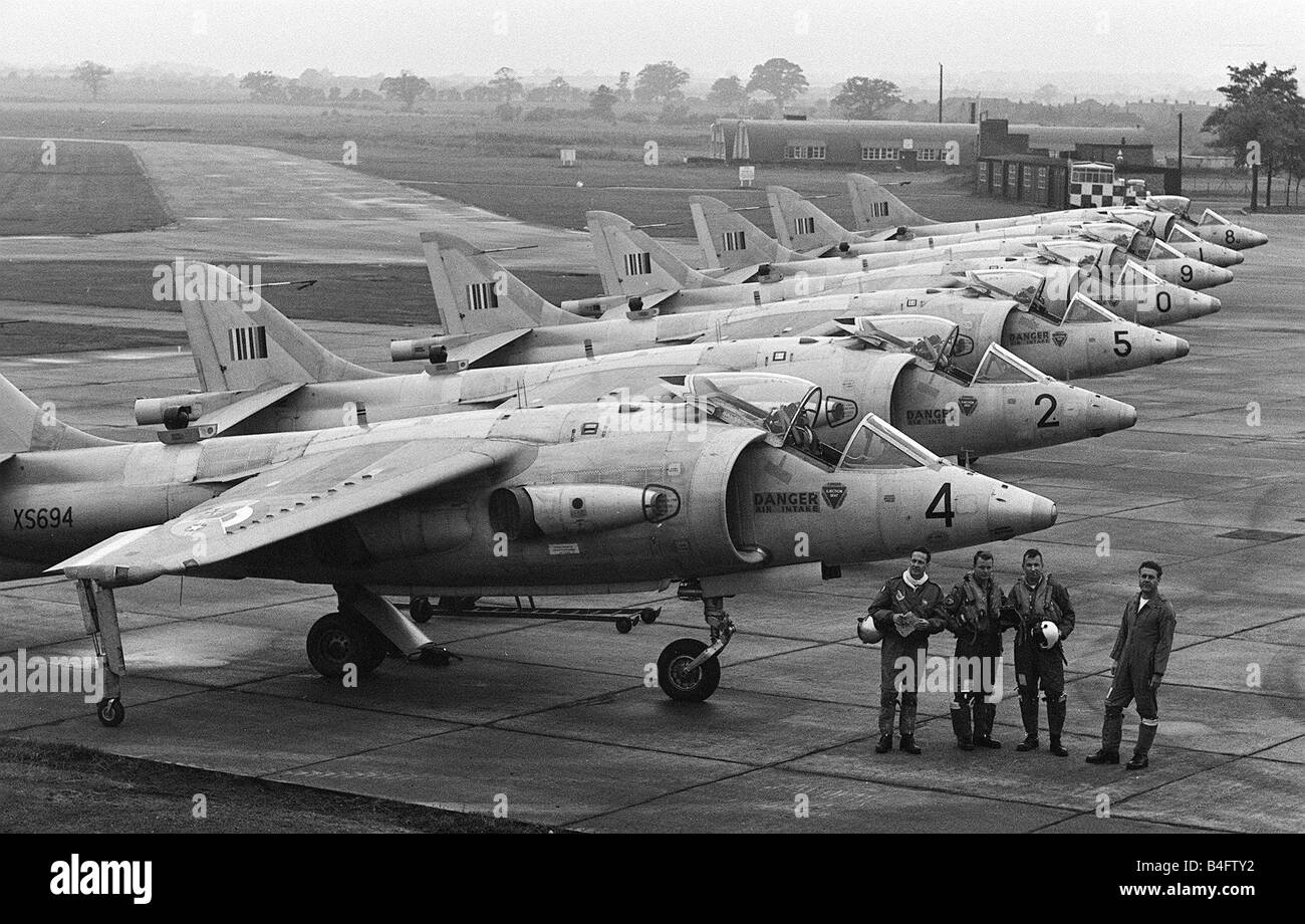 Aeromobile HAWKER SIDDELEY Kestral verticale VTOL decollare jet prove squadron il gheppio è stato il precursore del Harrier Jump Jet 1965 Foto Stock