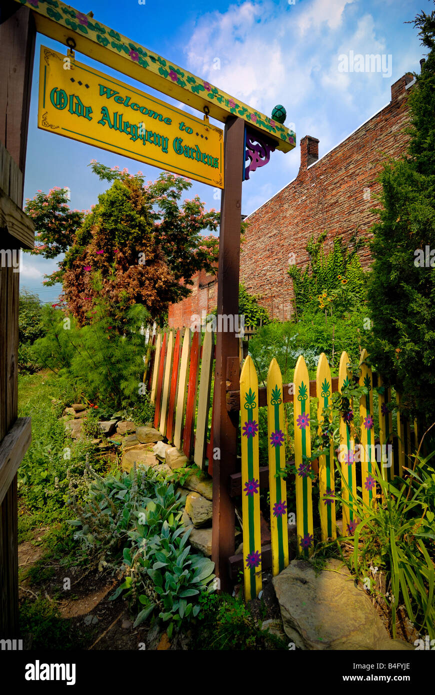 The Olde Allegheny comunità giardino è un quartiere giardino situata a Pittsburgh storico della guerra messicana strade. Foto Stock
