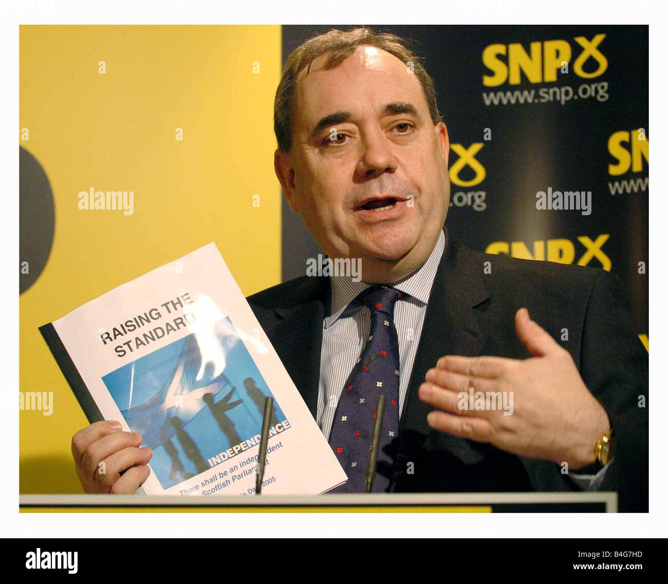 Alex Salmond MP illustra i particolari nel suo nuovo progetto per il futuro di una Scozia indipendente dal novembre 2005 Foto Stock