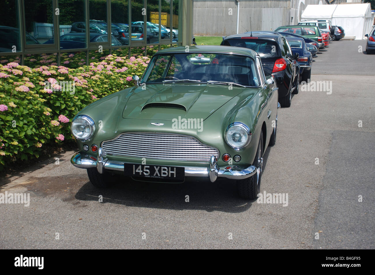 Aston Martin DB4 a Goodwood REGNO UNITO Foto Stock