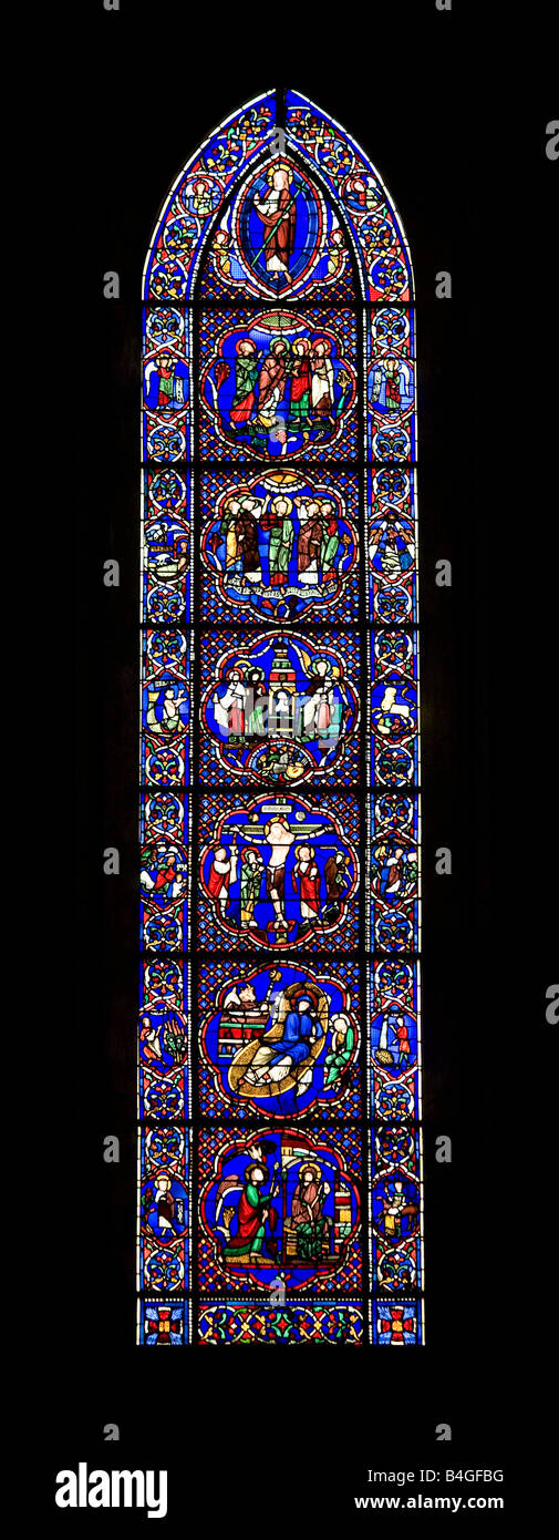 Lione, Kathedrale Saint-Jean, Mittleres Chorfenster Foto Stock