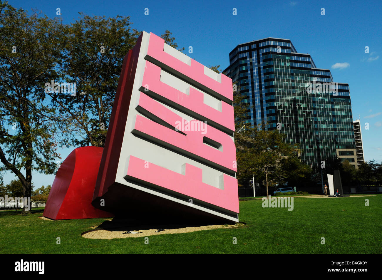 Claes Oldenburg e Coosje van Bruggen gratuito di timbro in downtown Cleveland Ohio usa Foto Stock