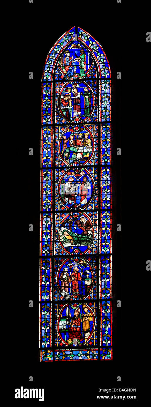 Lione, Kathedrale Saint-Jean, Südöstliches Chorfenster Foto Stock