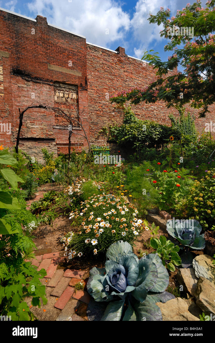 The Olde Allegheny comunità giardino è un quartiere giardino situata a Pittsburgh storico della guerra messicana strade. Foto Stock