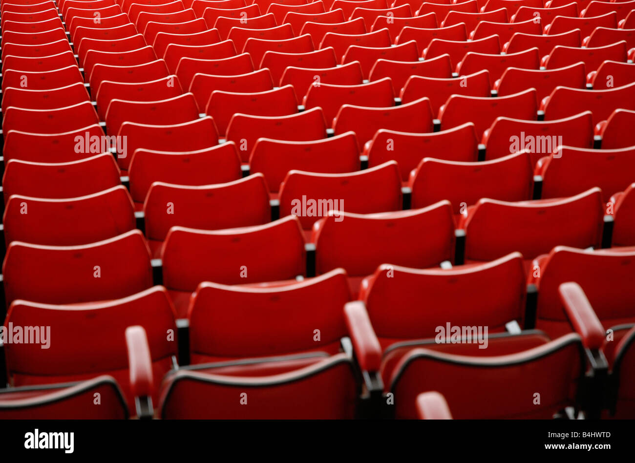 Salotto rosso modello in stadio di calcio Foto Stock