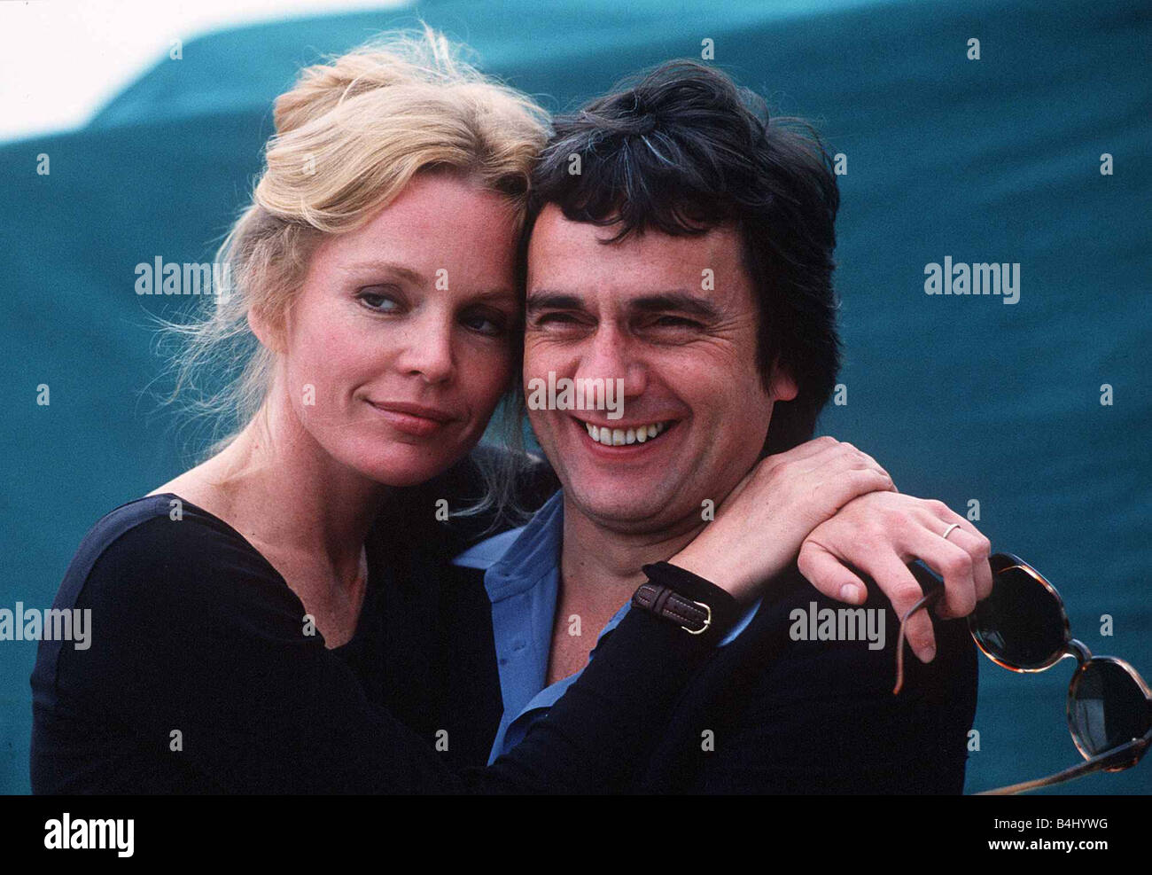 Dudley Moore attore Muscian con sua moglie martedì saldare in Cannes Maggio 1978 dbase msi Foto Stock