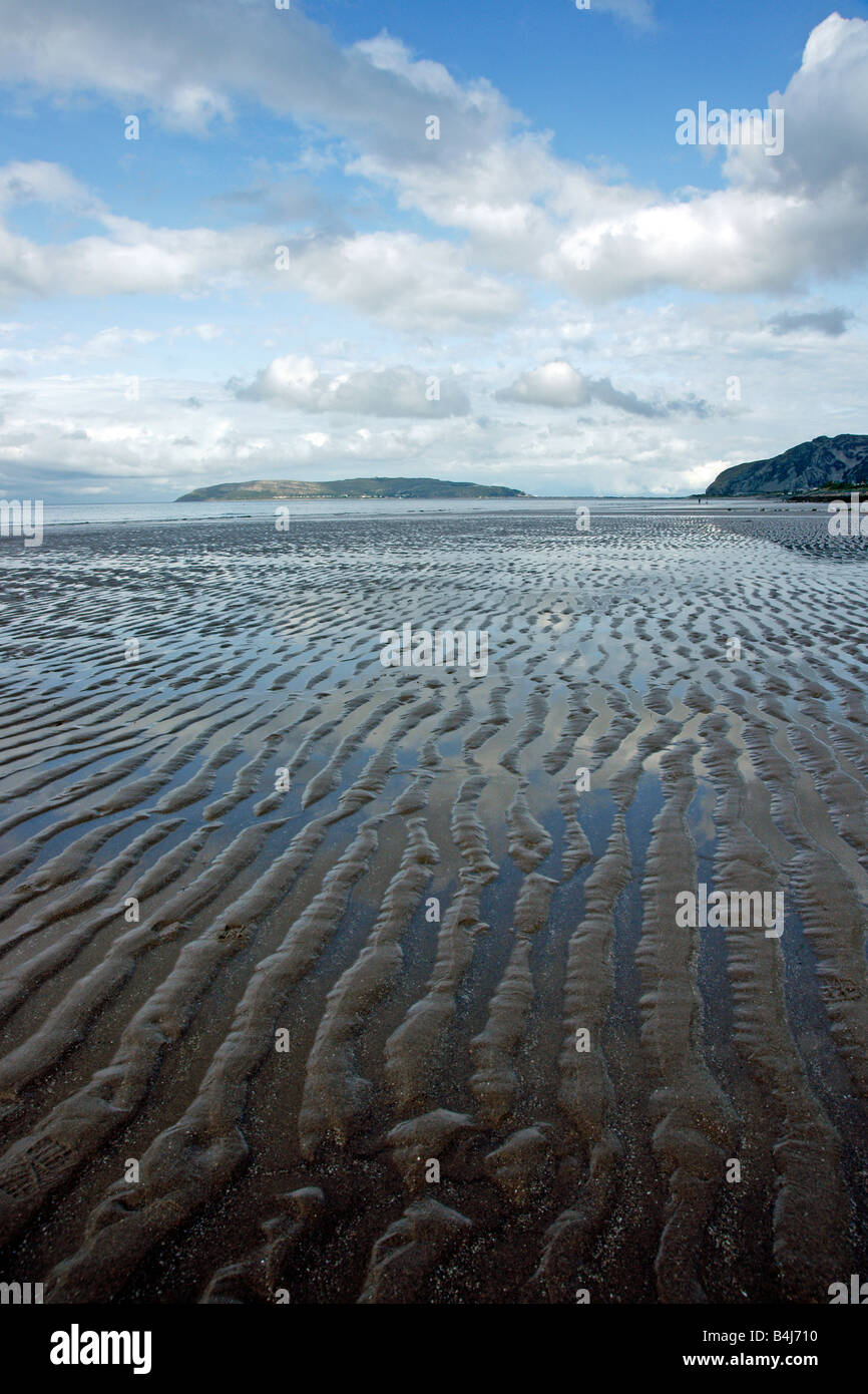 Llandudno visto dalla spiaggia di Ross on Wye in Galles del Nord Foto Stock