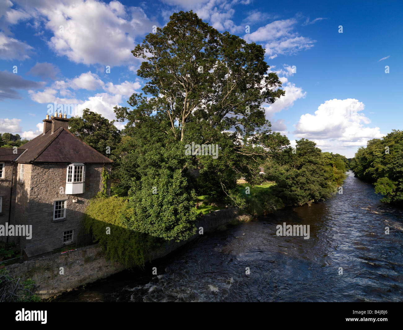 Fiume Liffey a Lexlip Kildare Irlanda Foto Stock