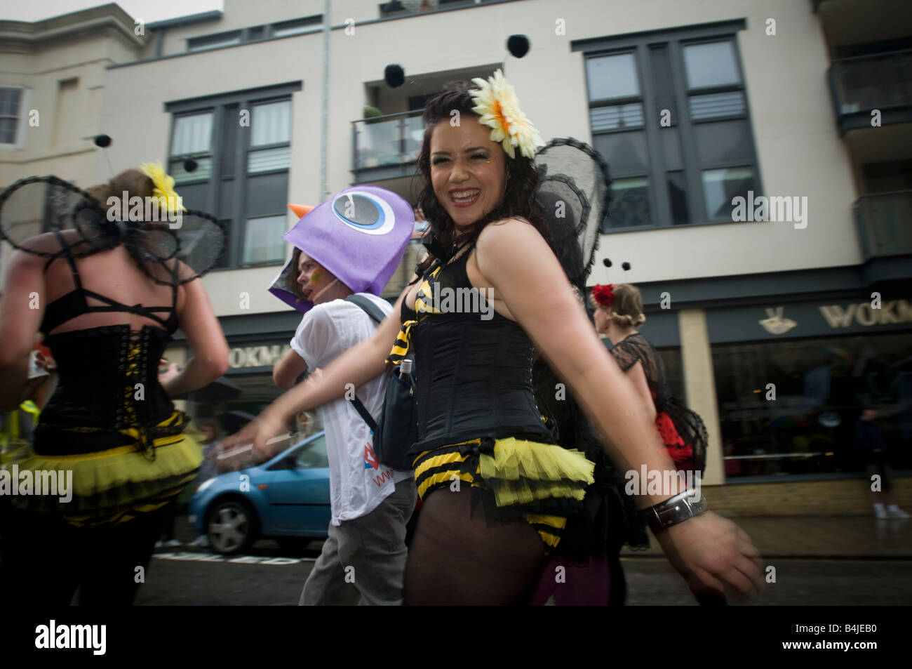 Regno Unito, Inghilterra, 2 agosto 2008. La parata durante il Gay Pride in Brighton fa il suo modo attraverso il centro della citta'. Foto Stock