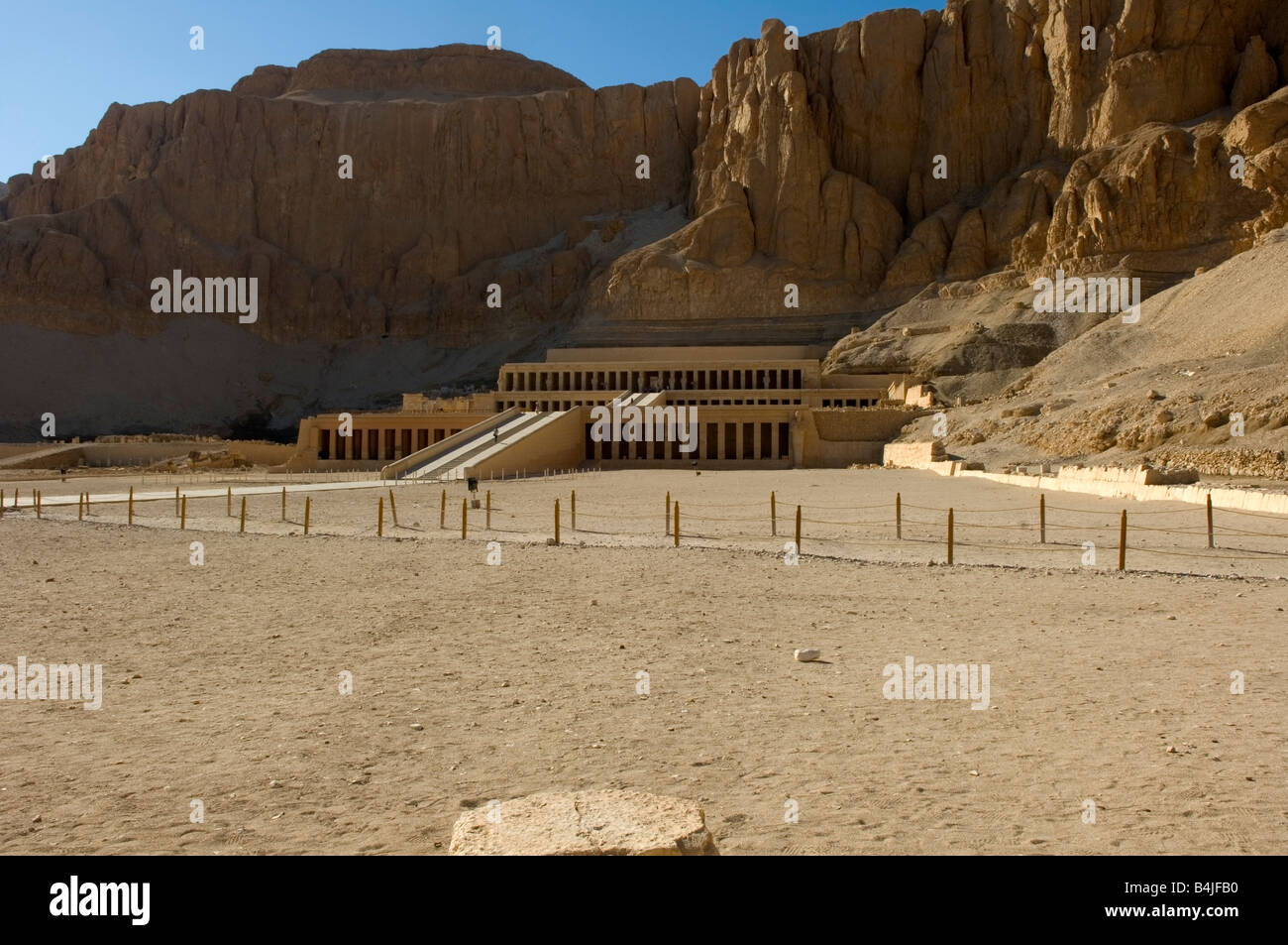 Regina Hatshepsuts tempio mortuario (Tempio di milioni di anni), necropoli tebana, Deir el-Bahari, Luxor Foto Stock Regina Hatshepsuts tempio mortuario (Tempio di milioni di anni), necropoli tebana, Deir el-Bahari, Luxor Foto Stock