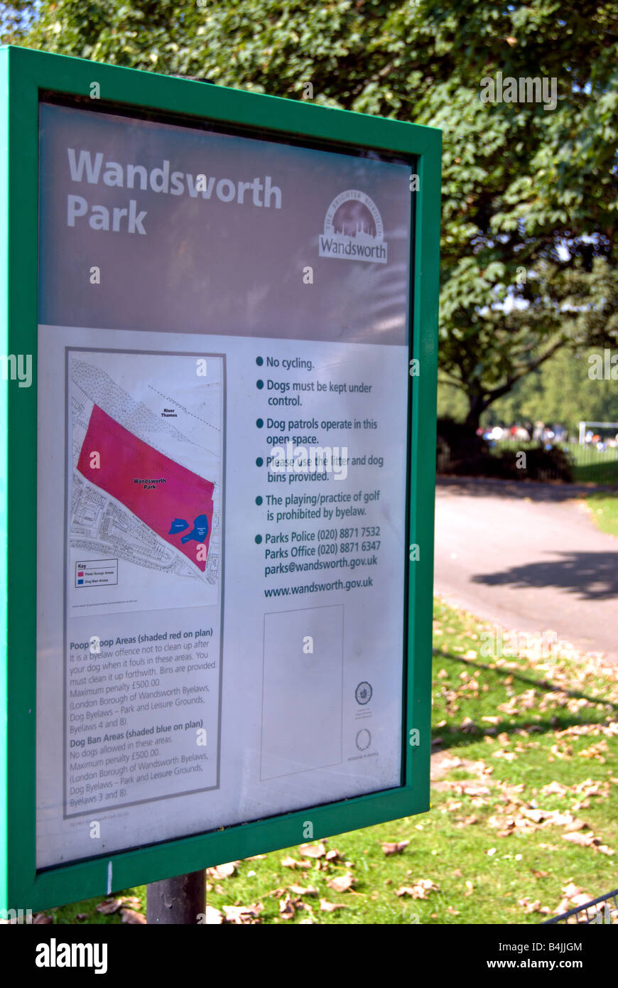 Avviso con norme e regolamenti per wandsworth park, a sud-ovest di Londra - Inghilterra Foto Stock