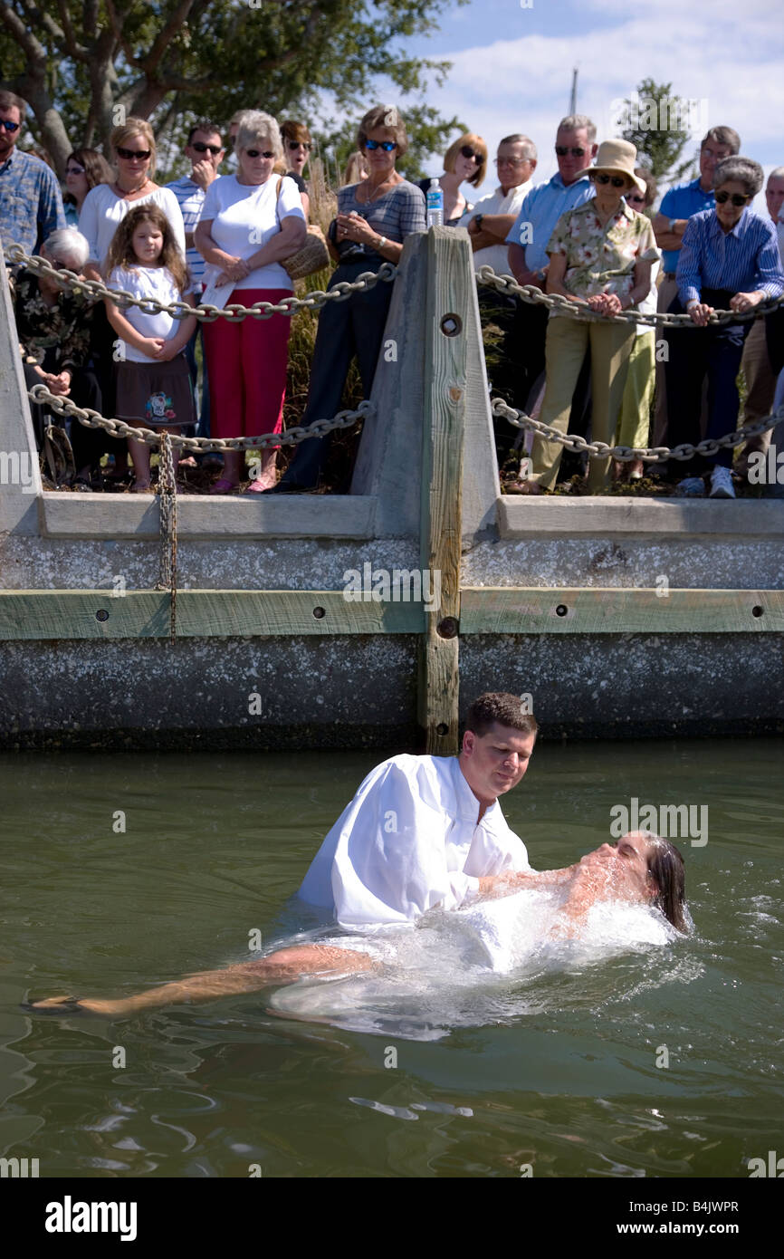 Battesimo di immersione immagini e fotografie stock ad alta risoluzione -  Alamy