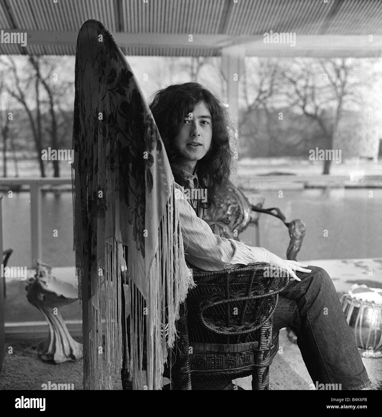 JIMMY PAGE DEI LED ZEPPLIN GENNAIO 2000 Y2K 9 gennaio segna il giorno del compleanno di Jimmy Page Led Zeppelin chitarrista lafjan05 Foto Stock