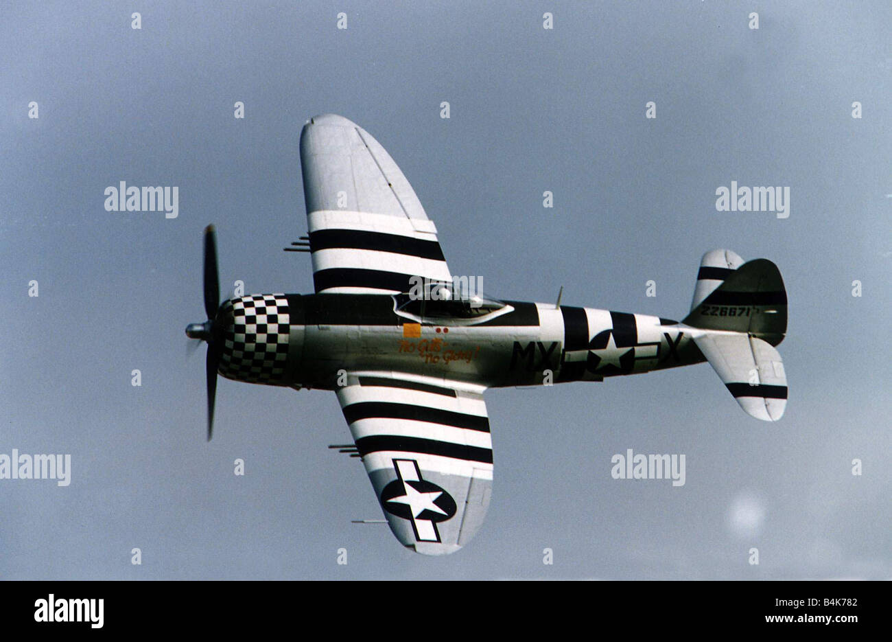 Aria Repubblica di aeromobili P47 Thunderbolt USAF aereo da combattimento di WW2 WW2 visualizzazione in corrispondenza di un'esibizione aerea a Wroughton nel Wiltshire Foto Stock
