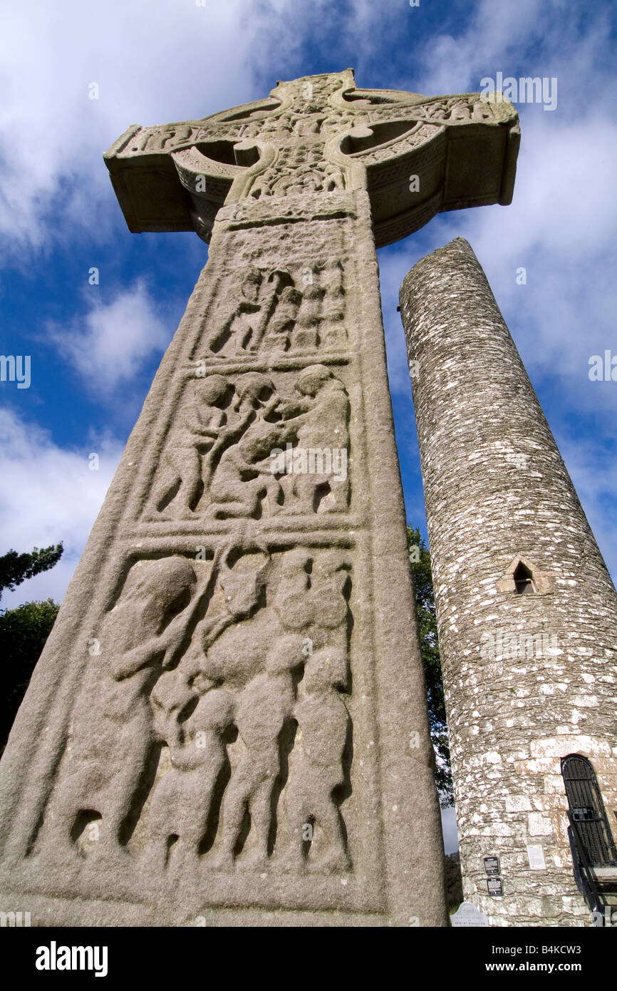 Elevata Cross & Round Tower Monasterboice Louth, Foto Stock Elevata Cross & Round Tower Monasterboice Louth, Foto Stock
