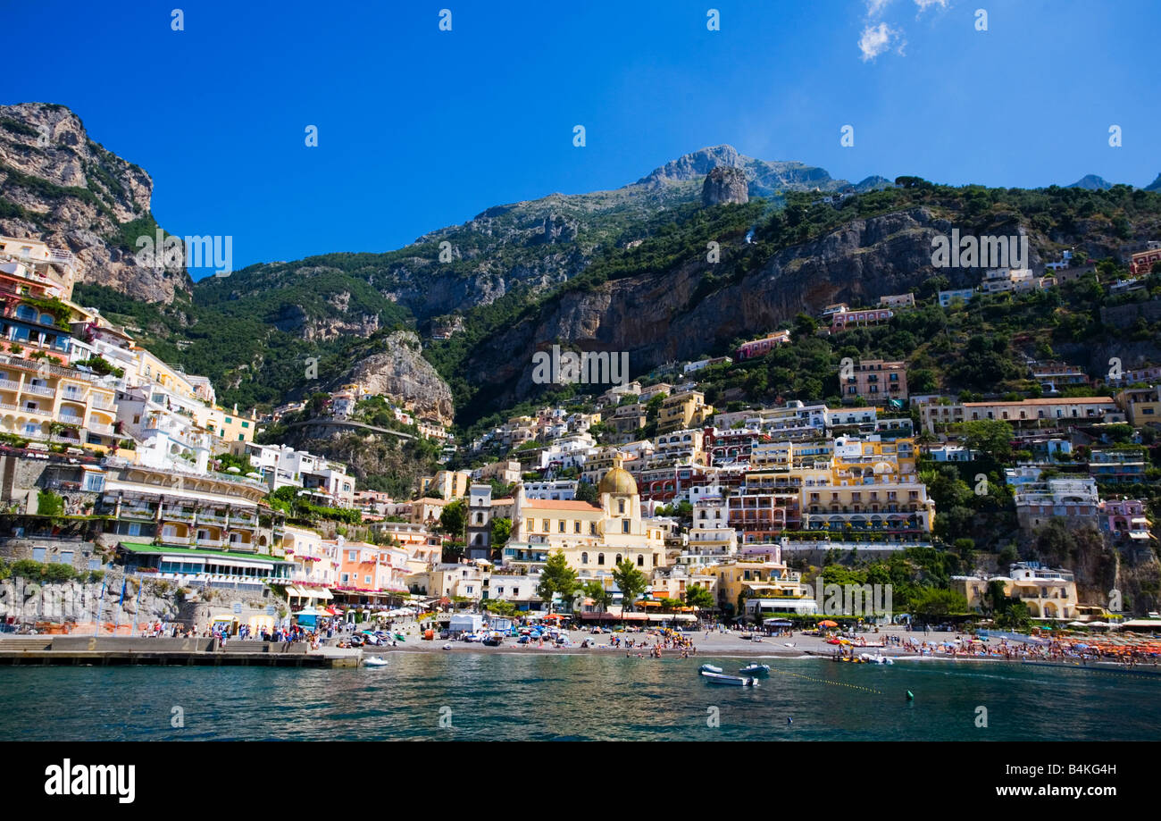 Una vista della skyline di Positano Foto Stock