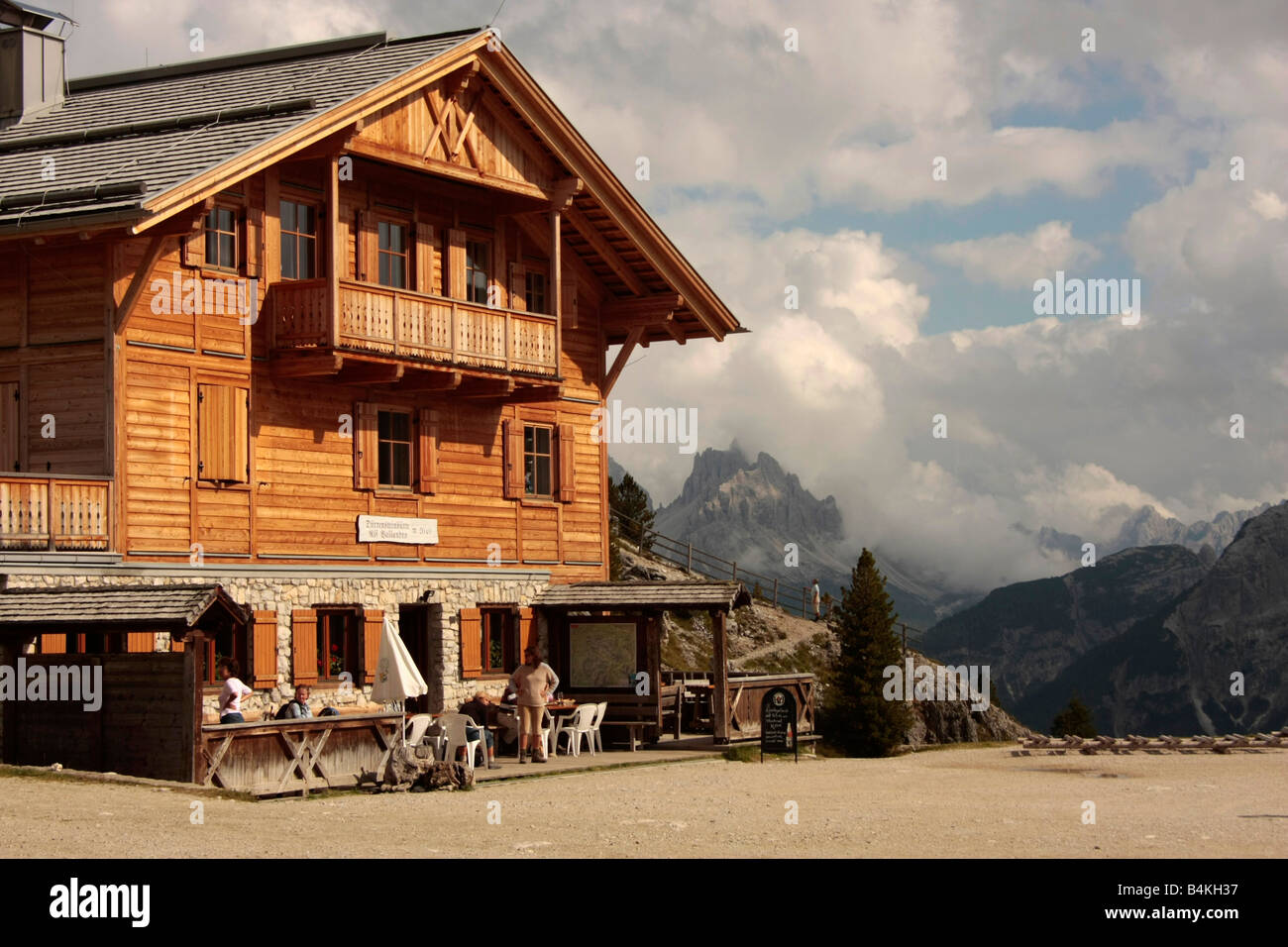Duerrensteinhuette Rif Vallandro nelle Dolomiti Val Pusteria in Alto Adige Italia Foto Stock