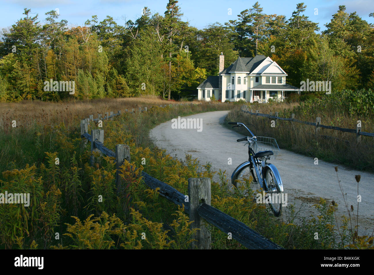 Queen Anne Home & Bicycle su Mackinaw Island Michigan USA, di Carol Dembinsky/Dembinsky Photo Assoc Foto Stock