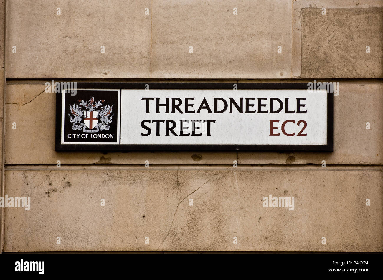 Cartello Threadneedle Street sulla parete esterna della Bank of England London. REGNO UNITO. Foto Stock