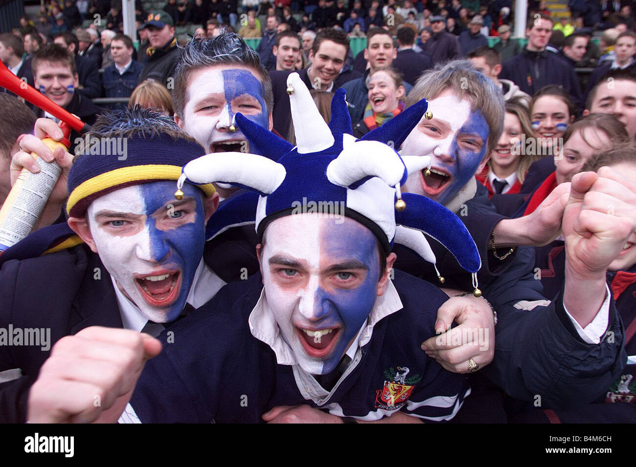 Campbell College v Wallace alta partita di rugby Marzo 2002 Chris Barker Michael Ritchie Richard Webb e Andy Moore torna Wallace Foto Stock