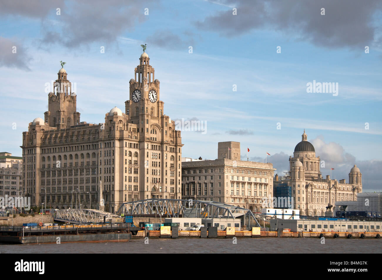 Royal Liver edifici, Cunard Building e il porto di Liverpool edificio, noto anche come "Le tre grazie". Liverpool, Regno Unito Foto Stock