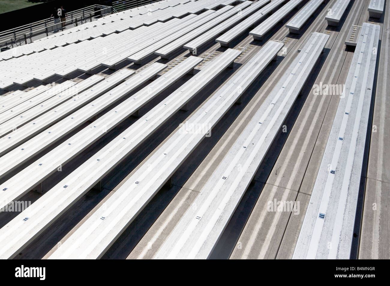 Gradinate, Sport Stadium, vuoto, vuoto, mobili, panchine, architettura, ripetizione, Sport Stadium, simile, evento, EXER Foto Stock