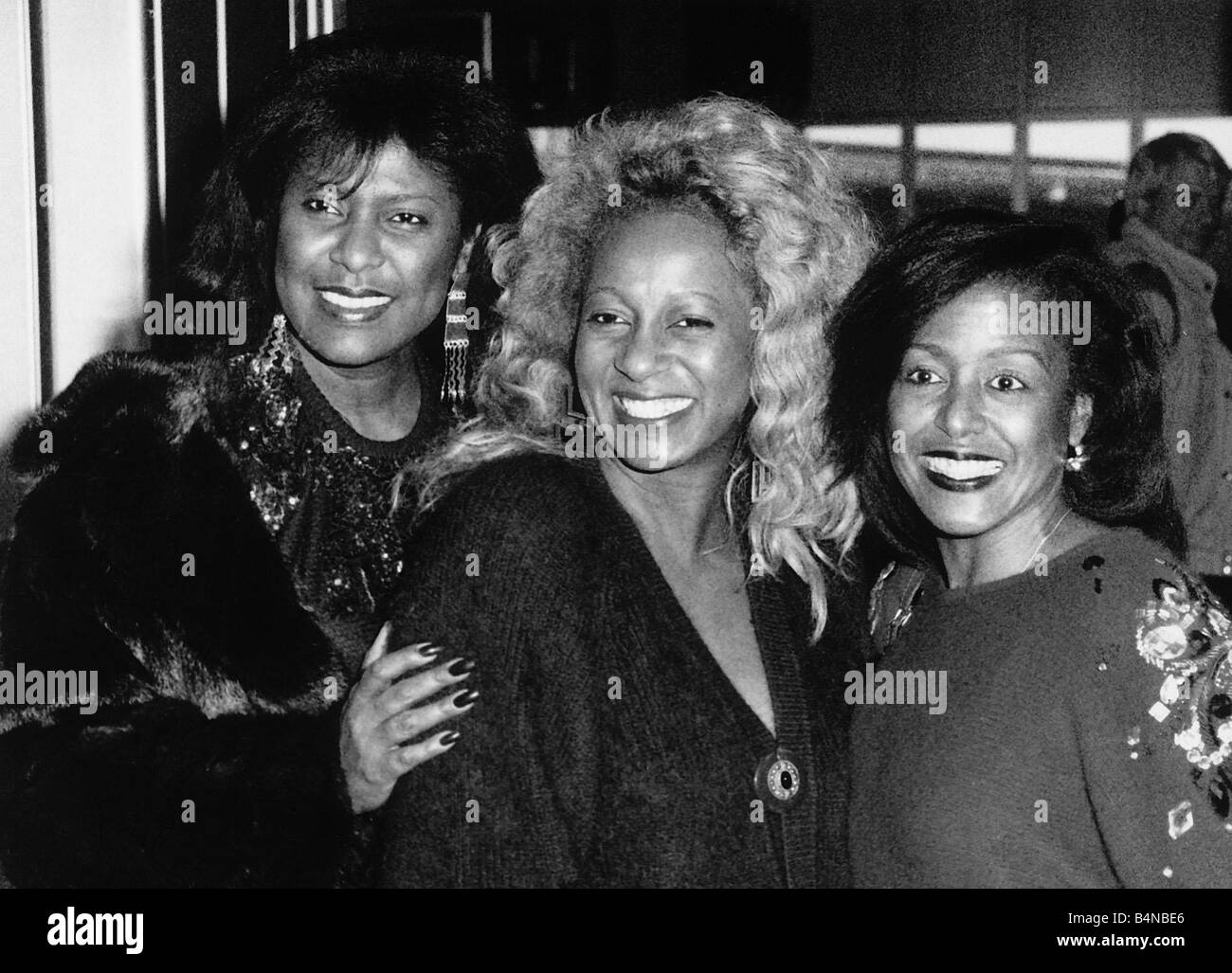 Il Supremes 27 novembre 1989 la ragazza pop band all'Aeroporto di Londra in partenza per Los Angeles Foto Stock