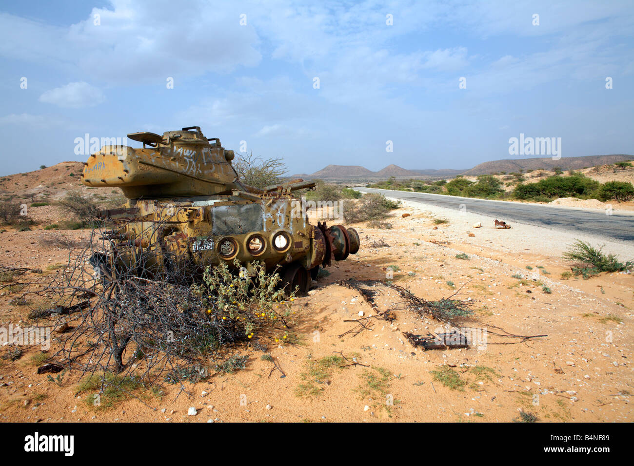 Un serbatoio distrutta nel nord della Somalia Foto Stock