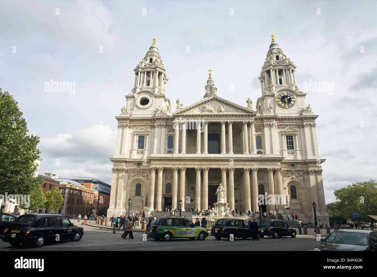 St Pauls Cathedral esterno Londra Inghilterra Regno Unito Regno Unito GB Gran Bretagna Isole Britanniche Europa UE Foto Stock