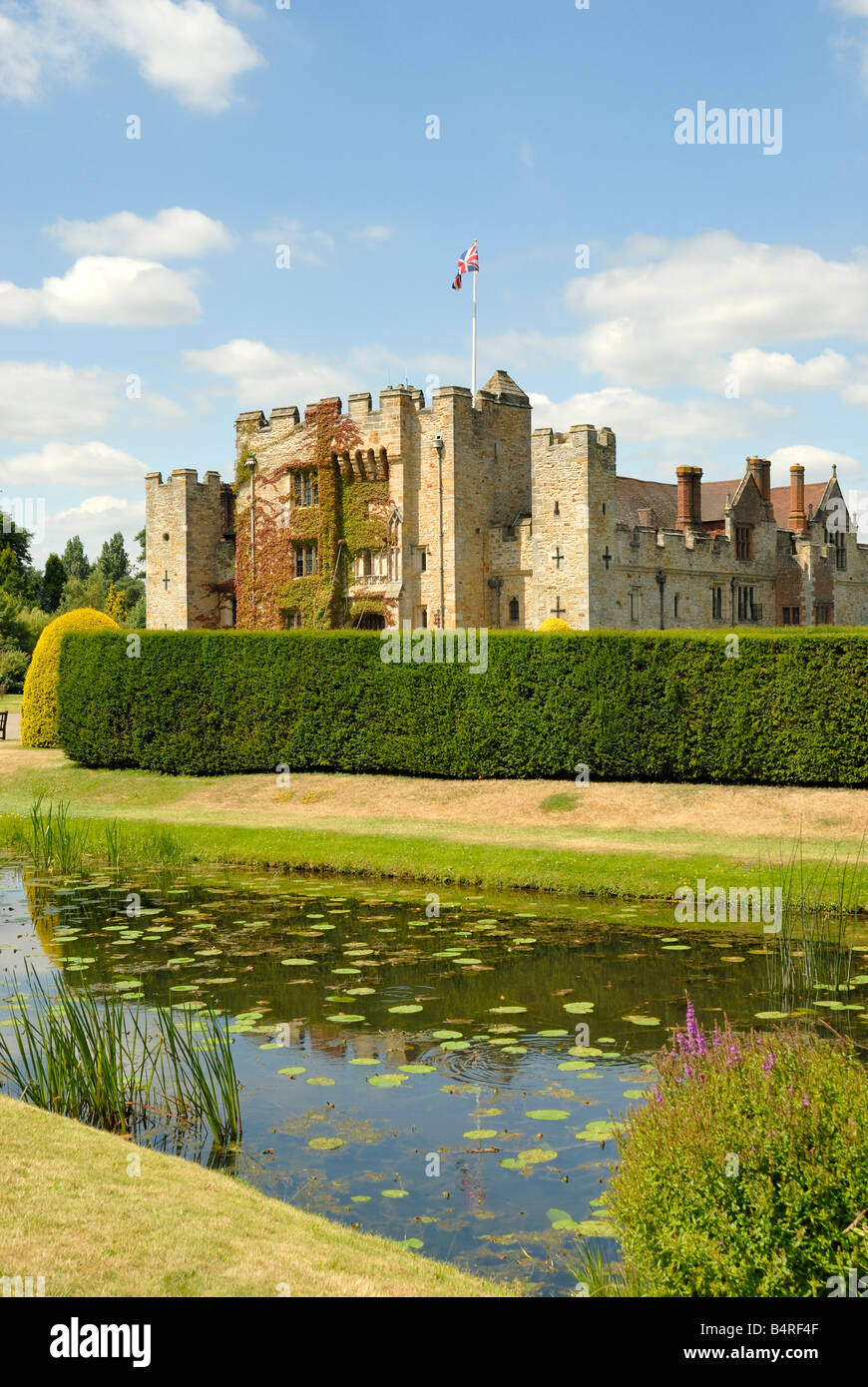 Il castello di Hever Castle e giardini Foto Stock