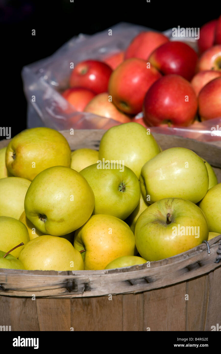 Bushel di mele. Foto Stock