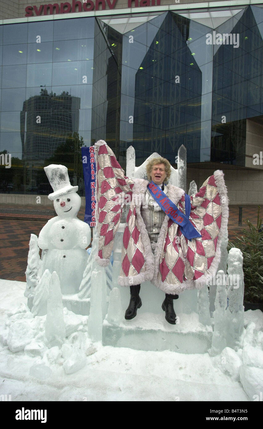 Il re del Natale Noddy di supporto sul trono di ghiaccio in Centenary Square per promuovere Santas Regno di scena presso il NEC Foto Stock