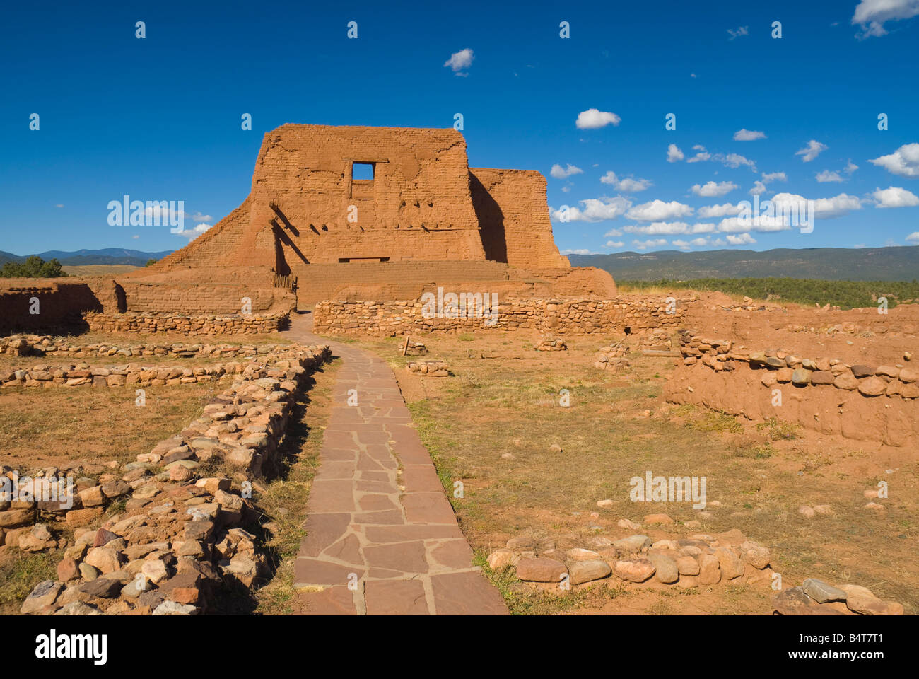 Stati Uniti d'America New Mexico Pecos National Historic Park abbandonato pueblo missione spagnola Nuestra Senora de los Angeles de Porciúncula de los Foto Stock