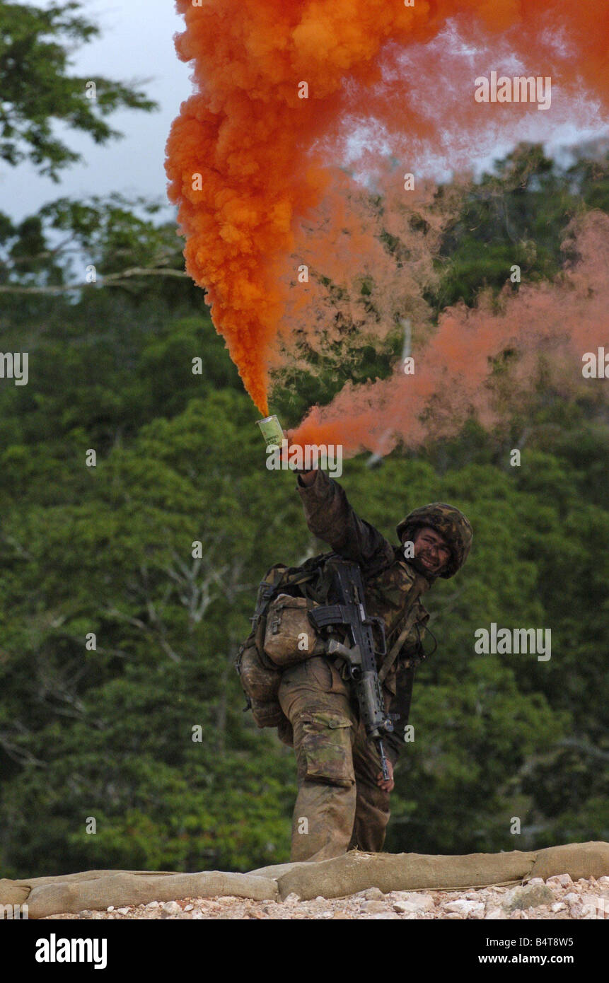 Reggimento reale della Scozia in Belize Giugno 2006 soldati formano la ex royal highland fusiliers reggimento ora parte della Royal Foto Stock