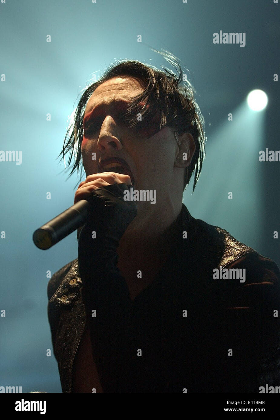Marilyn Manson live sul palco del NEC Arena Birmingham 2003 Foto Stock