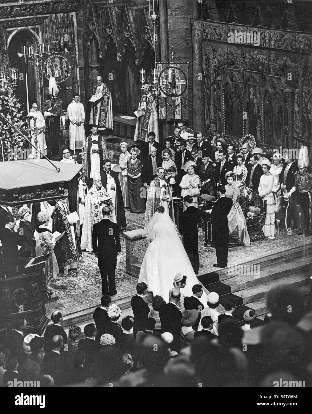 La scena di Westminister Abbey al matrimonio della Principessa Margaret e Tony Amstrong Jones più tardi Lord Snowdon Foto Stock