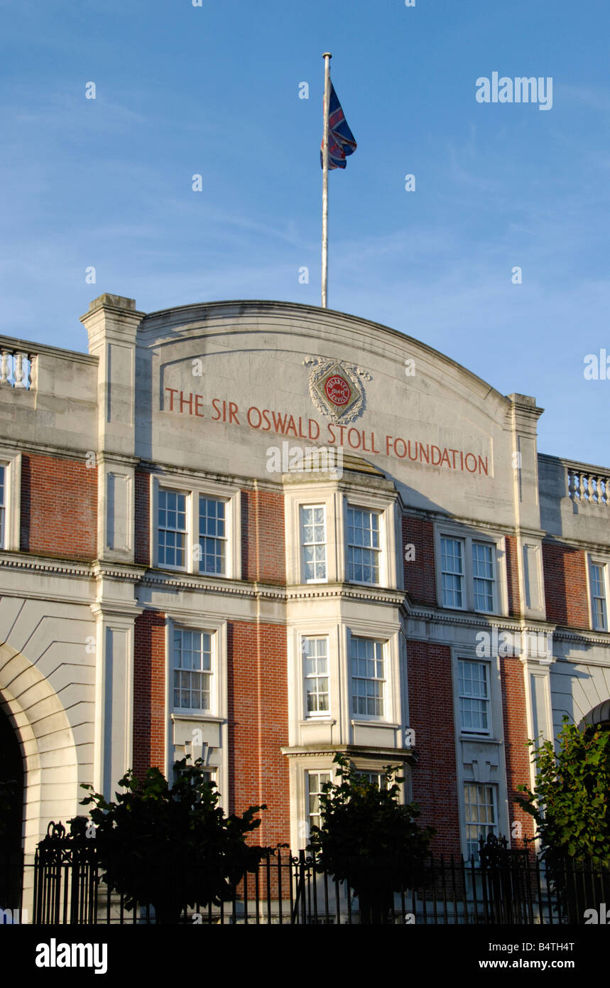 Il Sir Oswald Stoll Foundation edificio in Fulham Road Chelsea London Inghilterra England Foto Stock