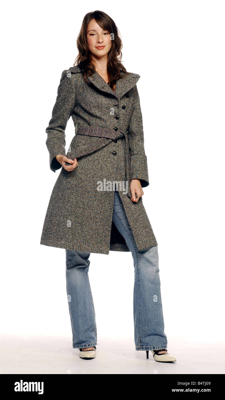 Rivista di snellimento riveste la funzione di Moda 2005 rivista dimagrante cappotti 12 Cappotti fanciullesco funzione 3 da Julia Hunt Foto Stock
