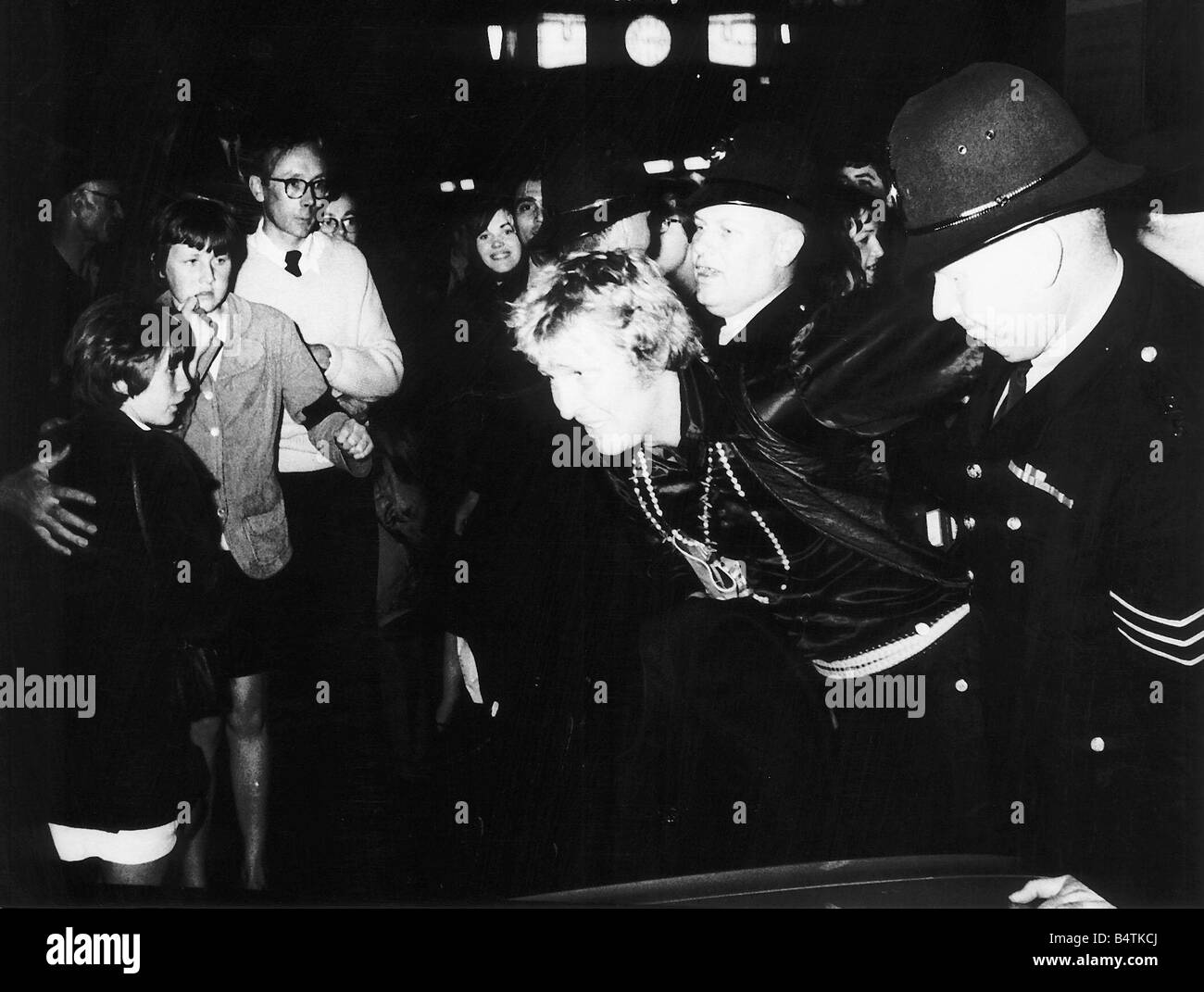 Mike Lennox pirata Radio DJ arriva alla stazione di Liverpool Street Foto Stock