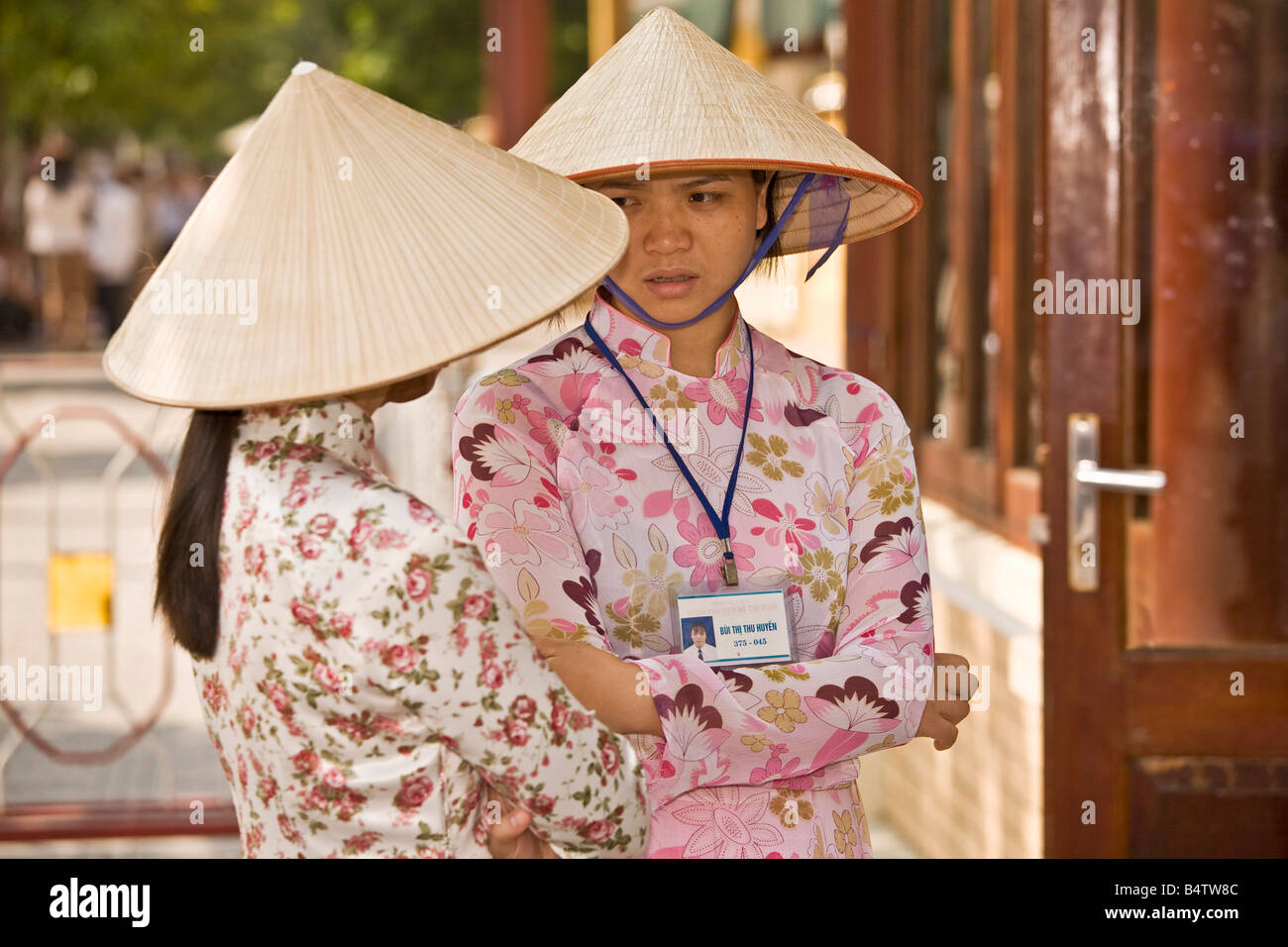 Guide turistiche mausoleo di Ho Chi Minh Hanoi Vietnam del nord Foto Stock