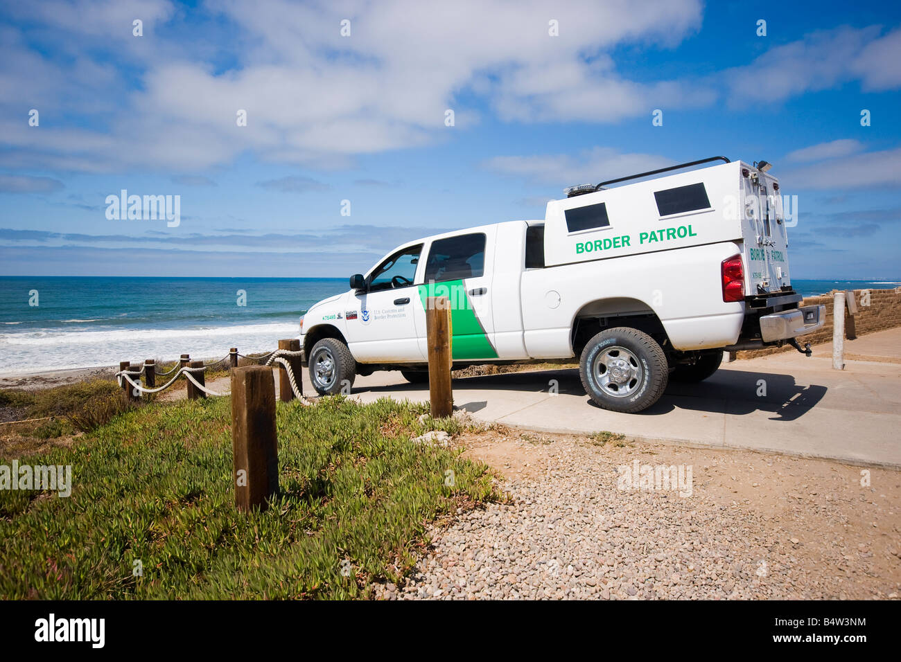 Noi Pattuglia di Confine carrello affacciato sulla spiaggia al campo di confine del parco statale nella California Meridionale. Foto Stock