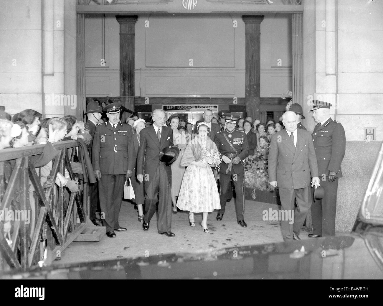 La principessa Margaret visto qui lasciando St Davids Station Cardiff sul suo tour del Galles del Sud ;Luglio 1954;Neg n. 1954 876; Foto Stock