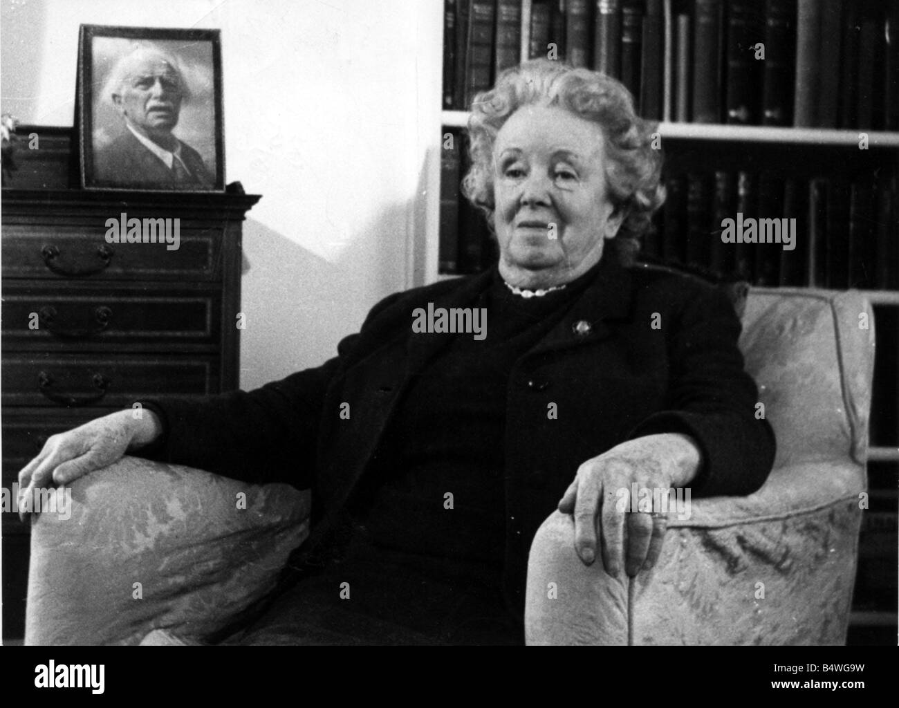 Dowager Contessa Lloyd George di Dwyfor lei era la ex Miss Frances Stevenson Lloyd George s segretario per i venticinque anni che divenne la sua seconda moglie nel 1943 del suo primo incontro con lui in 1911 come governante per la sua figlia più giovane morì a 84 anni nel 1972 Caption locale Western Mail e Echo immagine copyright Foto Stock