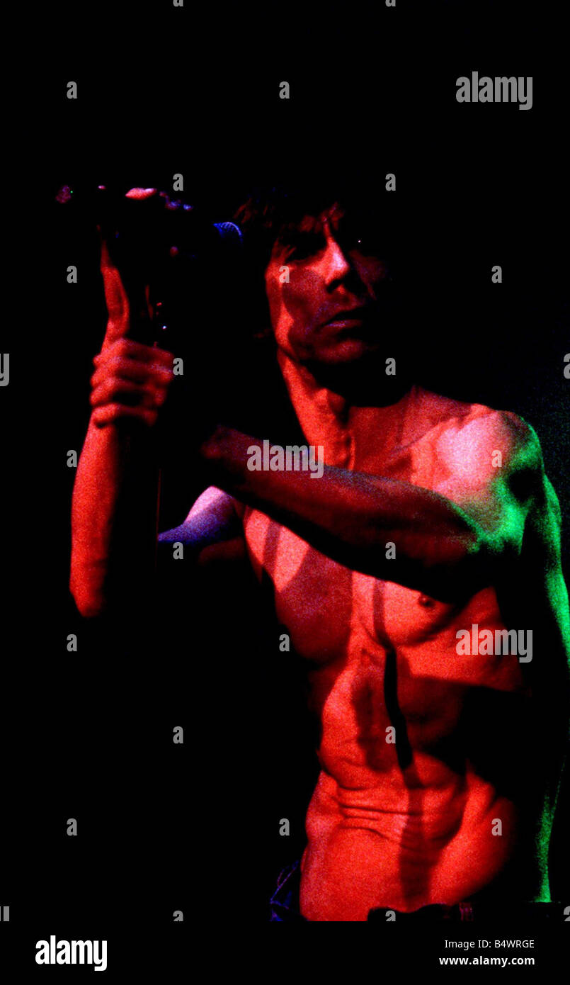 Iggy Pop cantante sul palco a Brixton 1991 Foto Stock