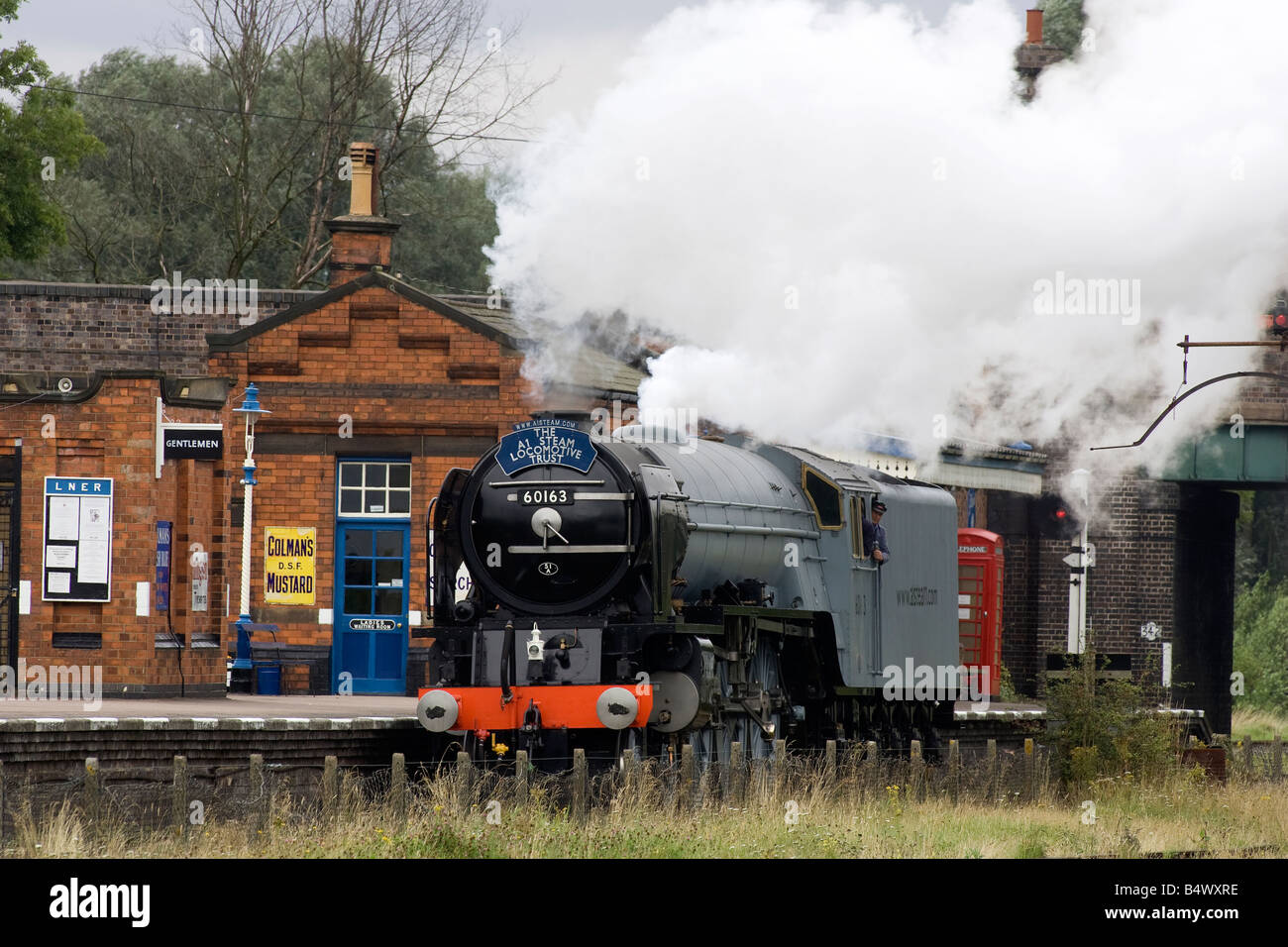 L'A1 locomotiva a vapore il 60163 Tornado Foto Stock