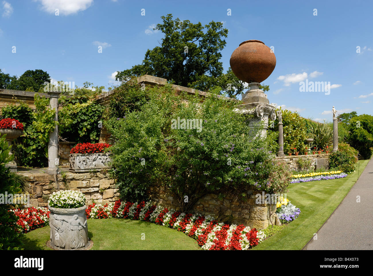 Il giardino italiano il castello di Hever Castle Kent Foto Stock