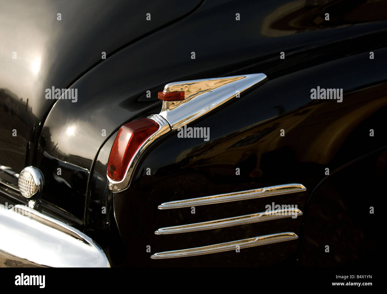 Il parafango posteriore di un 1941 Cadillac automobile. Foto Stock