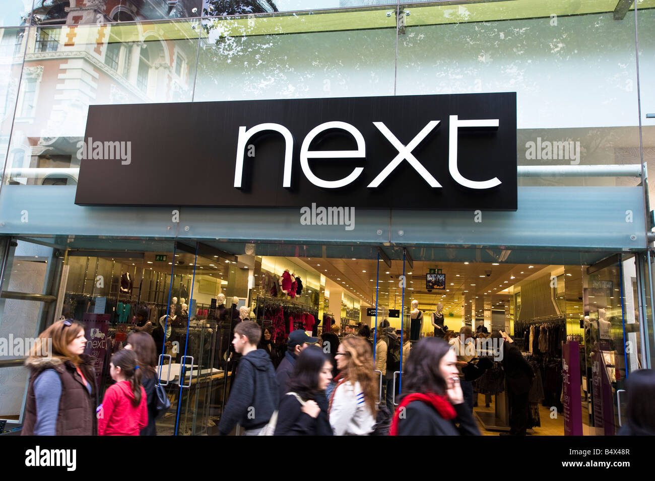 Shopping in Oxford Street London Regno Unito Foto Stock
