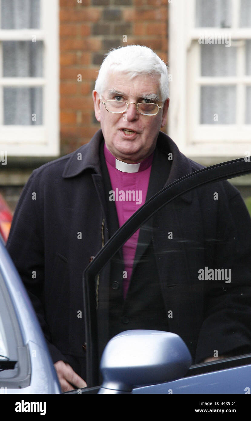 Vescovo di Southwark Tom Butler di supporto di un occhio nero a casa sua oggi nel sud di Londra 10 Dicembre 2006 Foto Stock