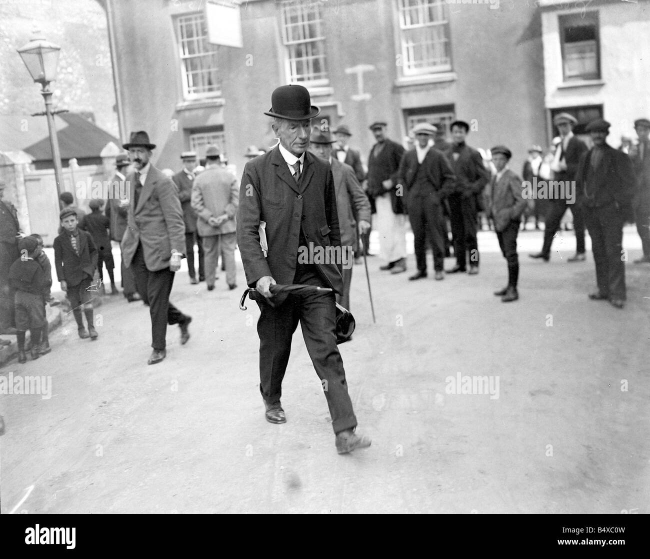 Signor J W Nicholas chi era il coroner che ha condotto l'inchiesta nella morte della signora Mabel Greenwood. Circa il luglio 1919 Foto Stock